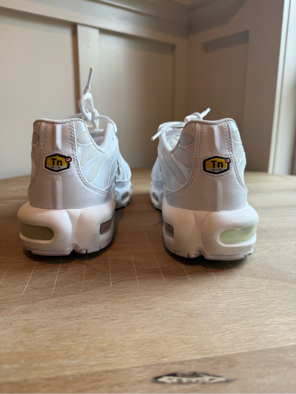 Women’s White Nike Air Max Plus size 11 - Picture 8 of 11